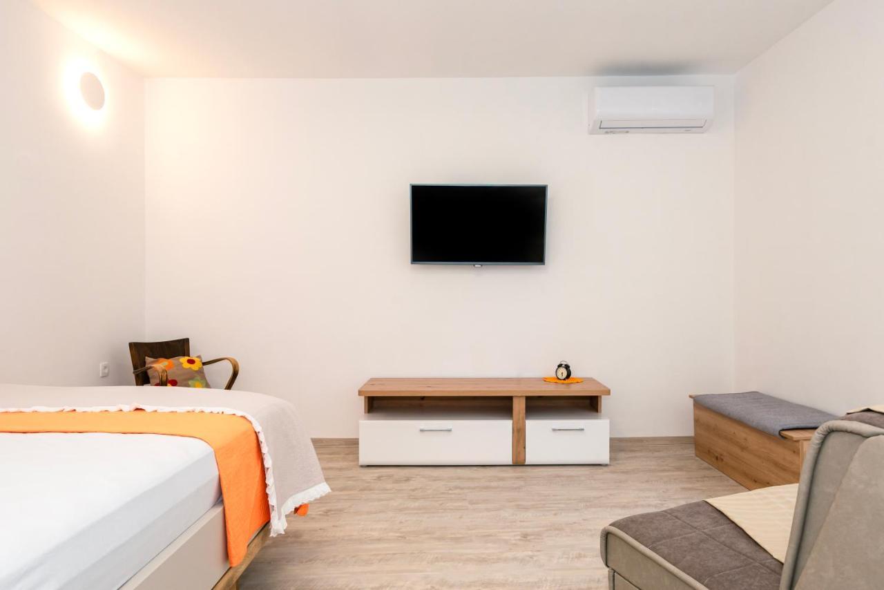 Studio Apartman Max Center Of The Old Town Free Parking Beautiful View Šibenik Екстериор снимка