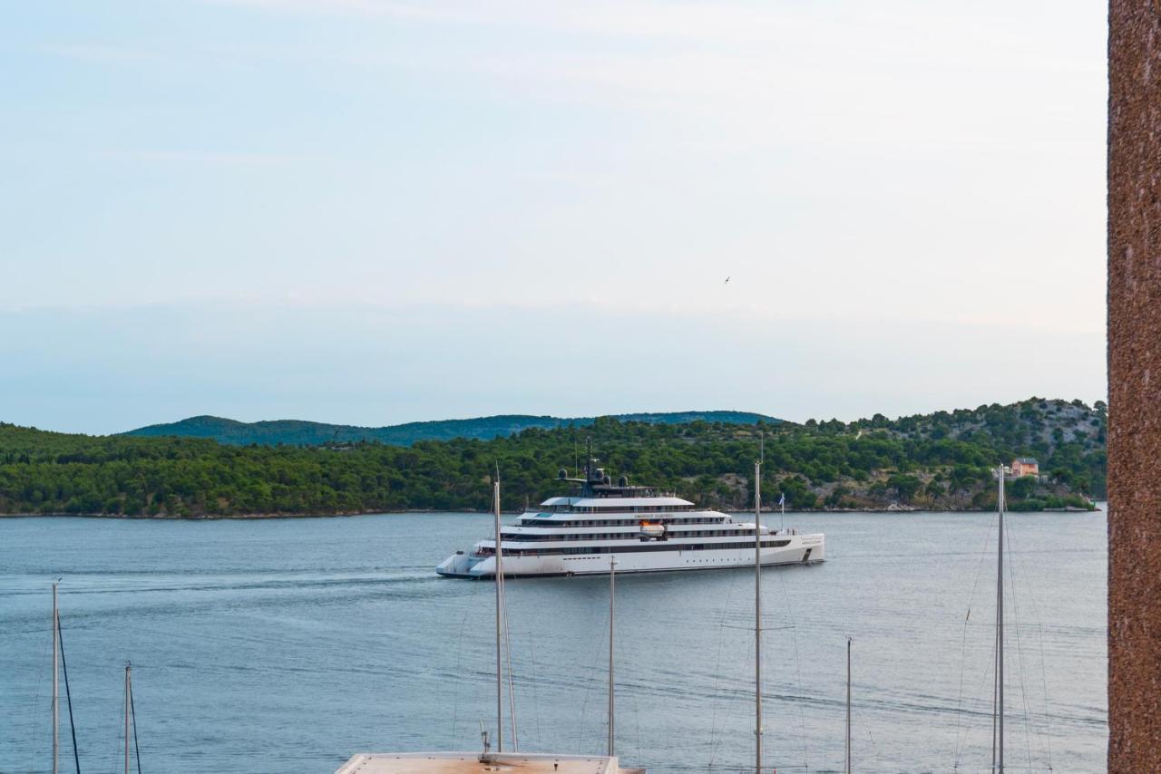 Studio Apartman Max Center Of The Old Town Free Parking Beautiful View Šibenik Екстериор снимка